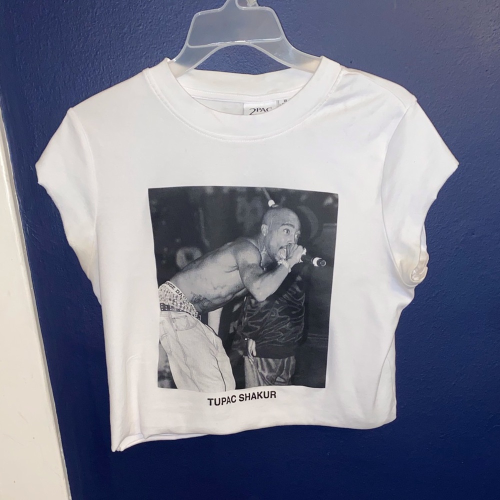 Womens 2 pac shirt size xl